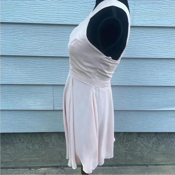 Lulu's Dress - Picture 3 of 5